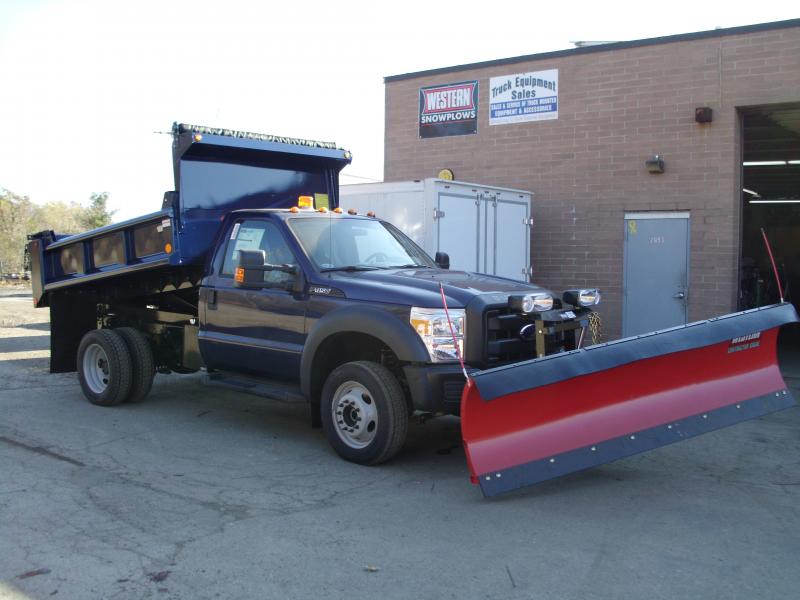9.5' Central Hydraulics Dump With Plow 
