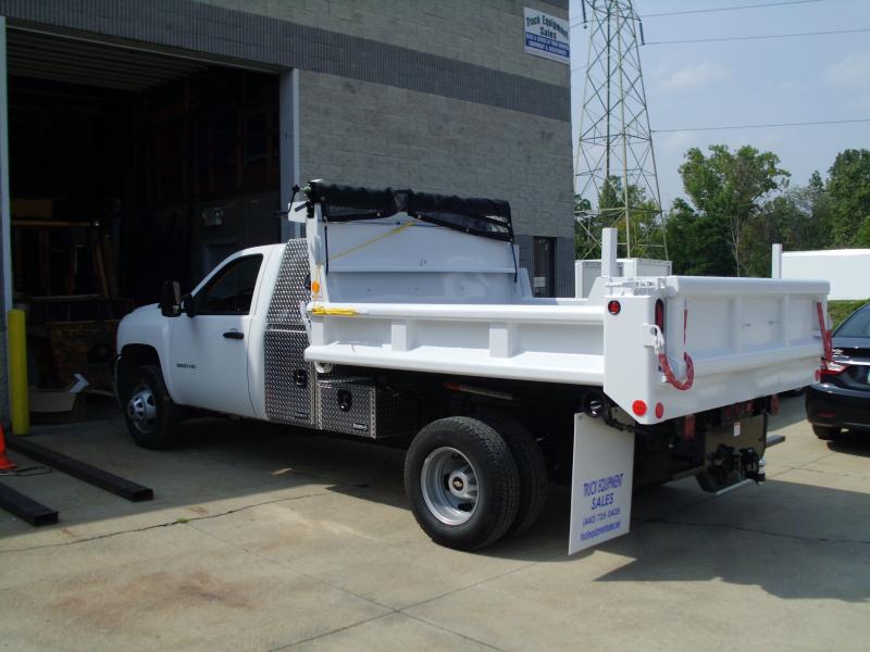 9' Dump with Aluminum L-Box on Chevy 3500 HD