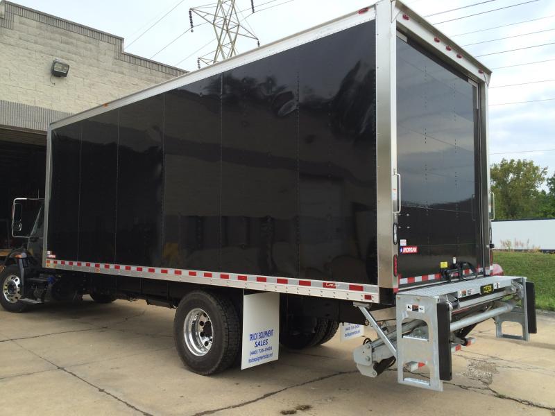 26' Prepainted Black Panel Vanbody w/ Maxon GPT Liftgate